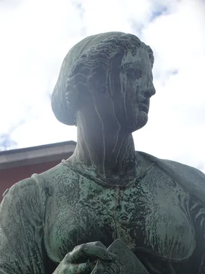 Statue de la Jurisprudence à Chambéry