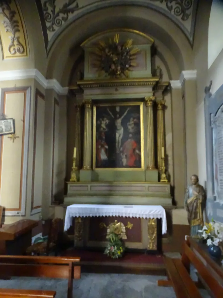 Autel de la Crucifixion dans l'Église Saint-Michel de Saint-Michel-de-Maurienne