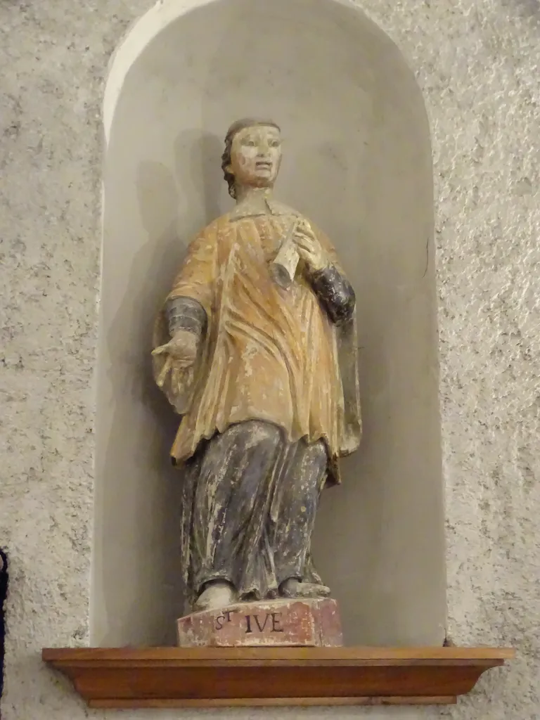 Statue : Saint-Yves dans l'Église Saint-Jacques de Tignes
